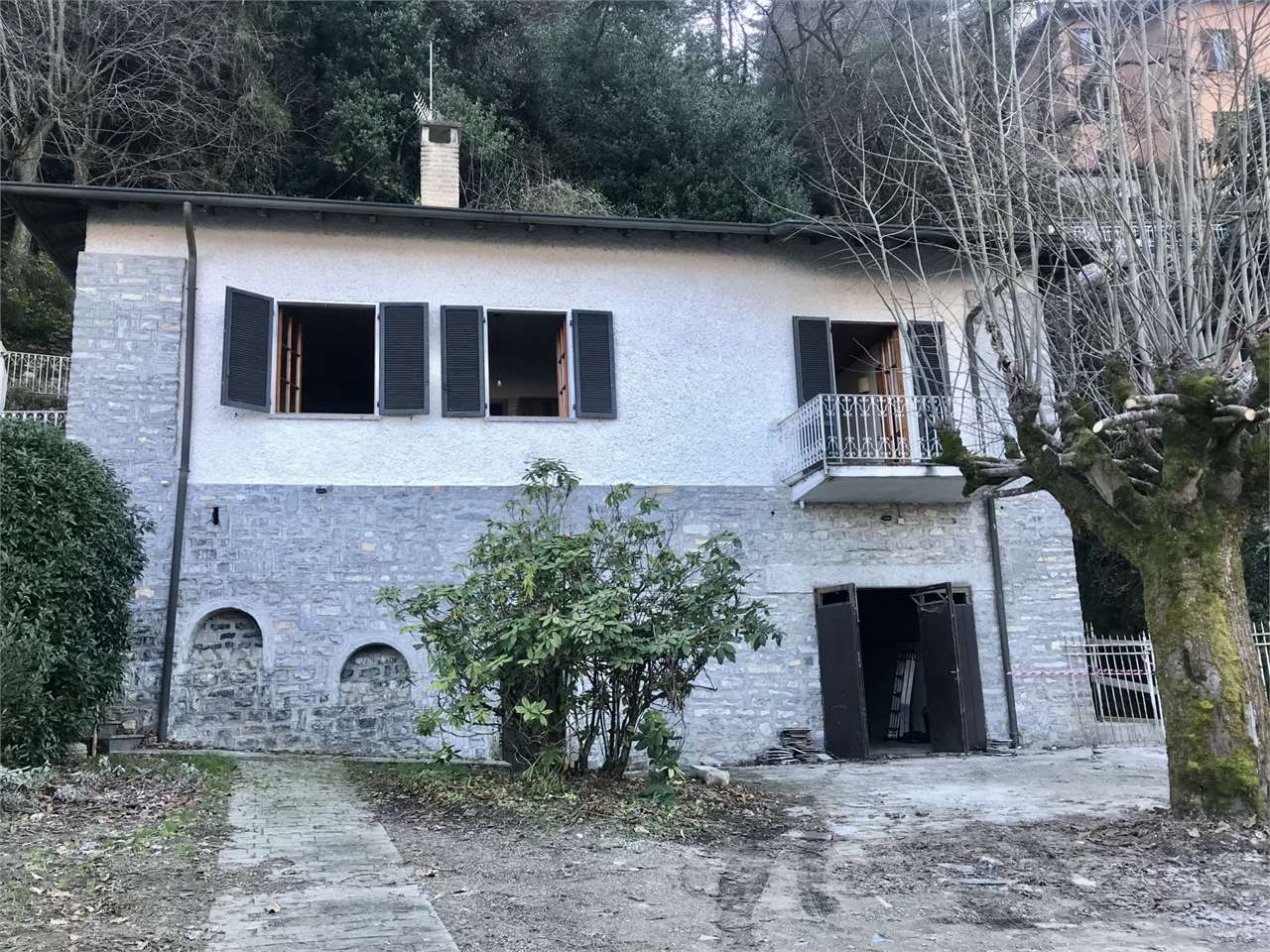Villa in vendita a Riva, Faggeto Lario (CO)