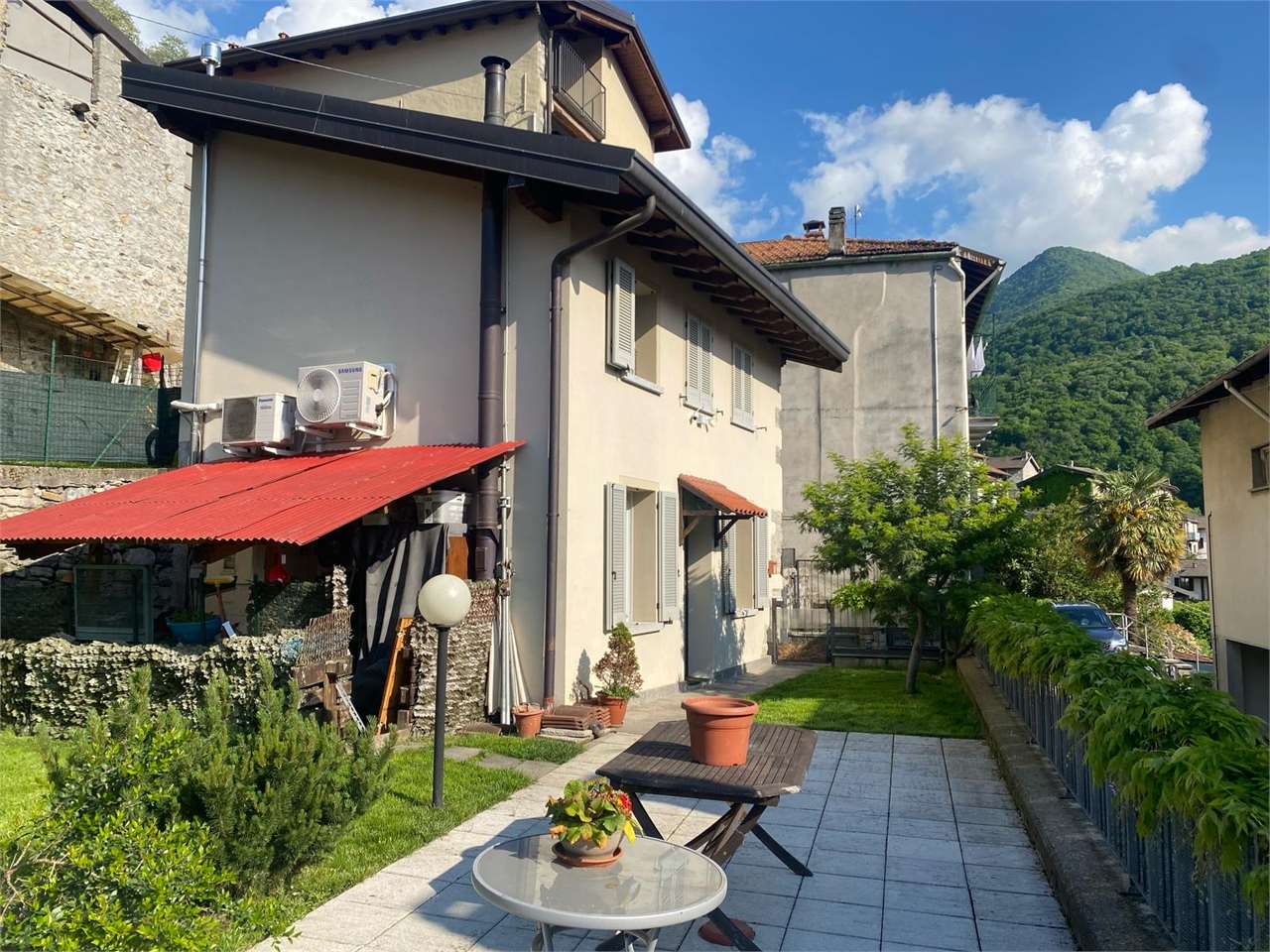 VENDITE Ville singole o a schiera a Nesso &ndash; foto 1