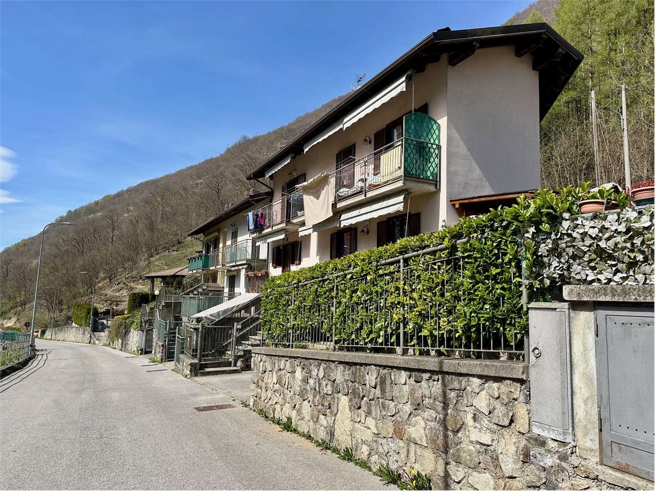 Appartamento in vendita a Primaluna (LC)