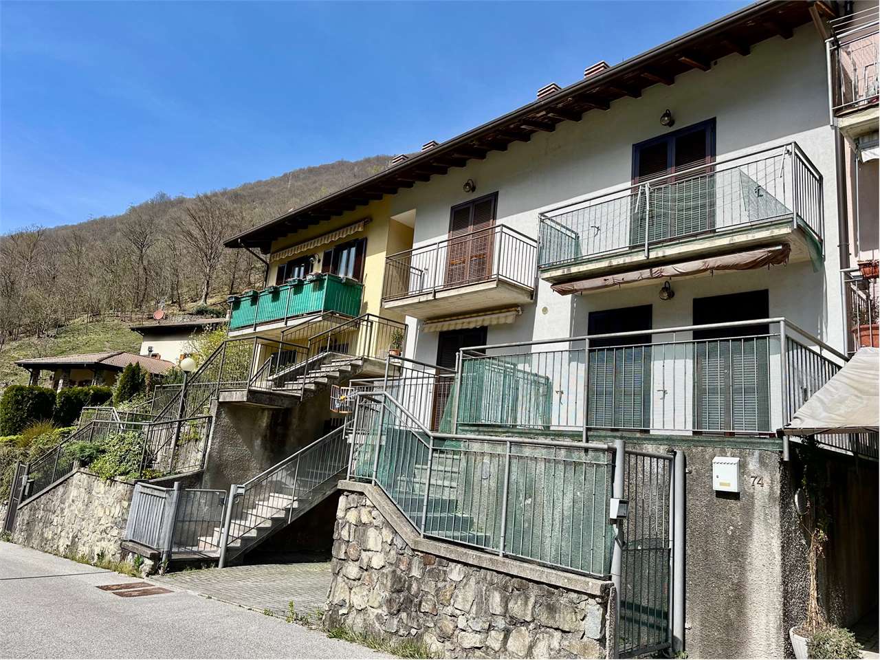 Appartamento in vendita a Primaluna (LC)