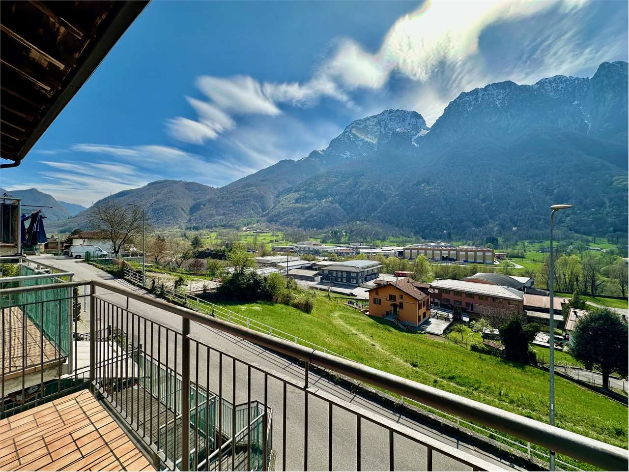 Appartamento in vendita a Primaluna (LC)