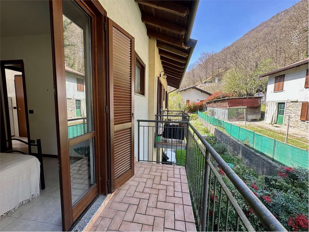 Appartamento in vendita a Primaluna (LC)