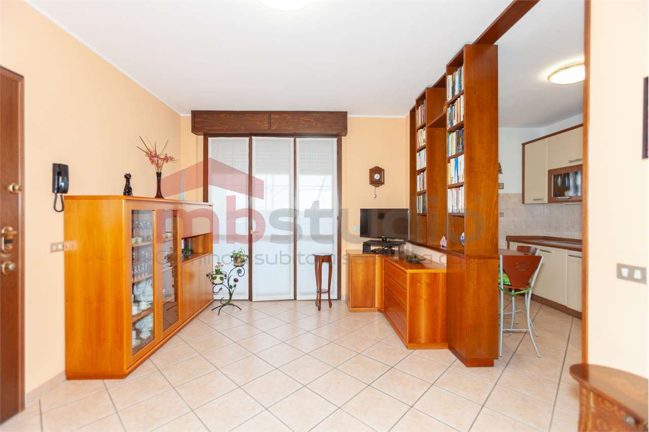 Vendita Trilocale Appartamento Saronno Via Sampietro  446519