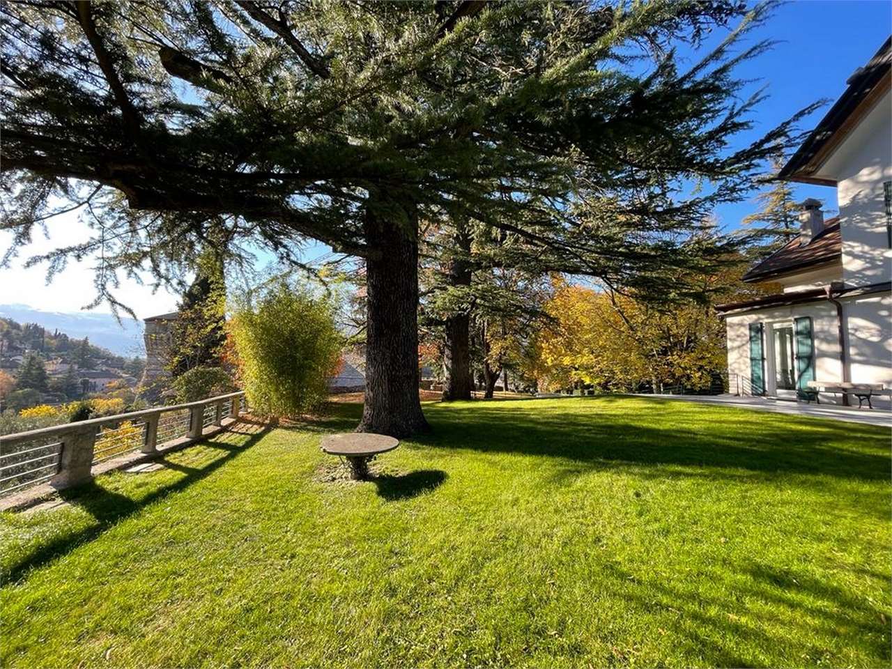 Foto villa indipendente in vendita a Rovereto (Trento)