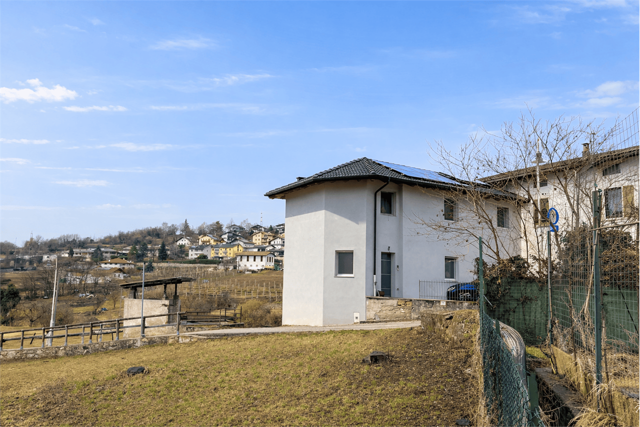 Foto porzione di casa in vendita a Trento (Trento)