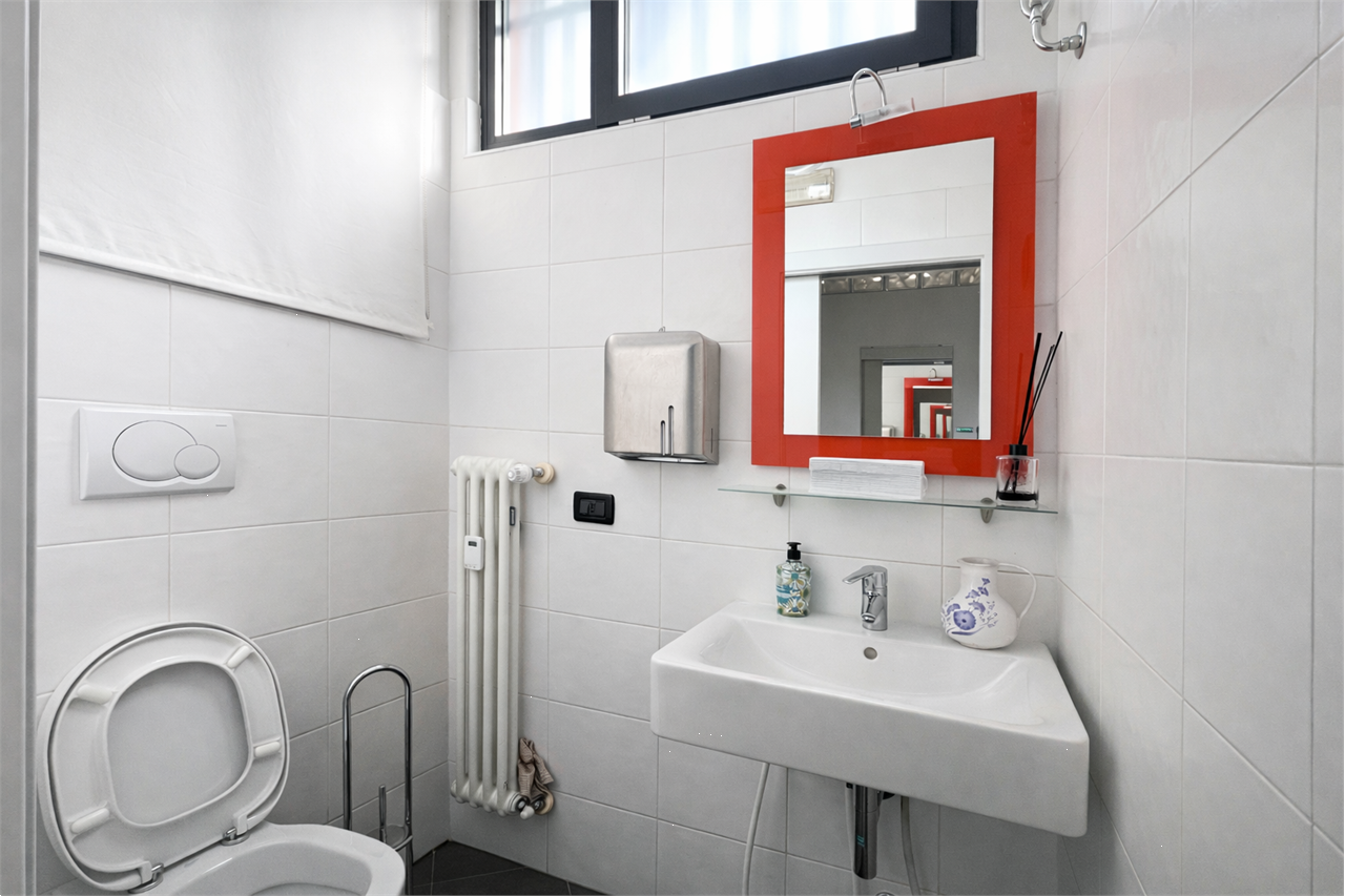 Foto attivitã commerciale in vendita a Trento (Trento)