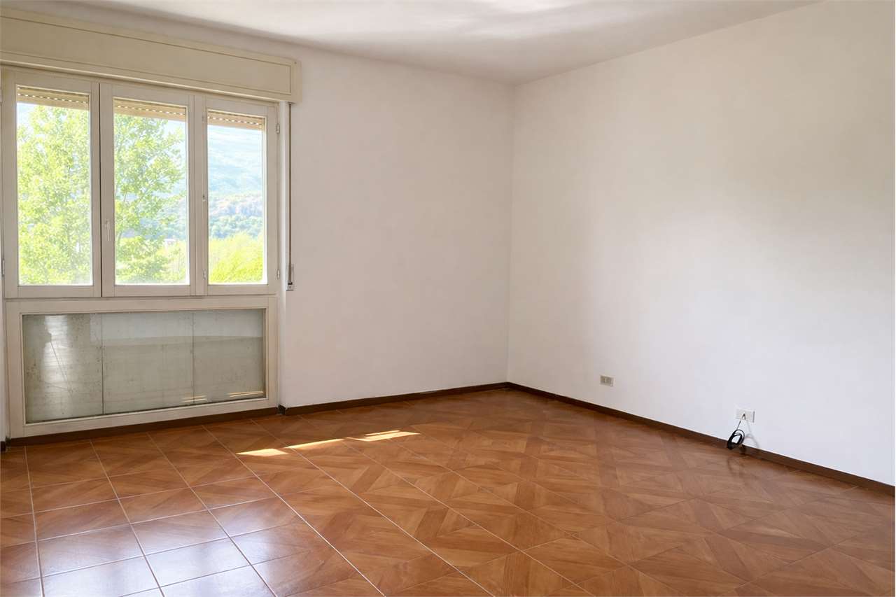 Foto appartamento in vendita a Rovereto (Trento)