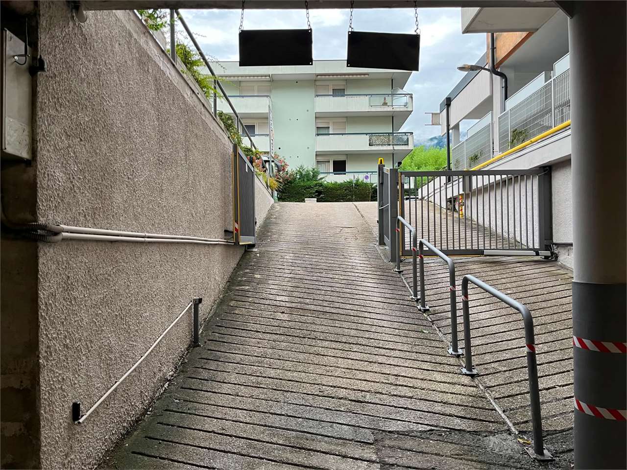 Foto box/garage/posto auto in vendita a Trento (Trento)