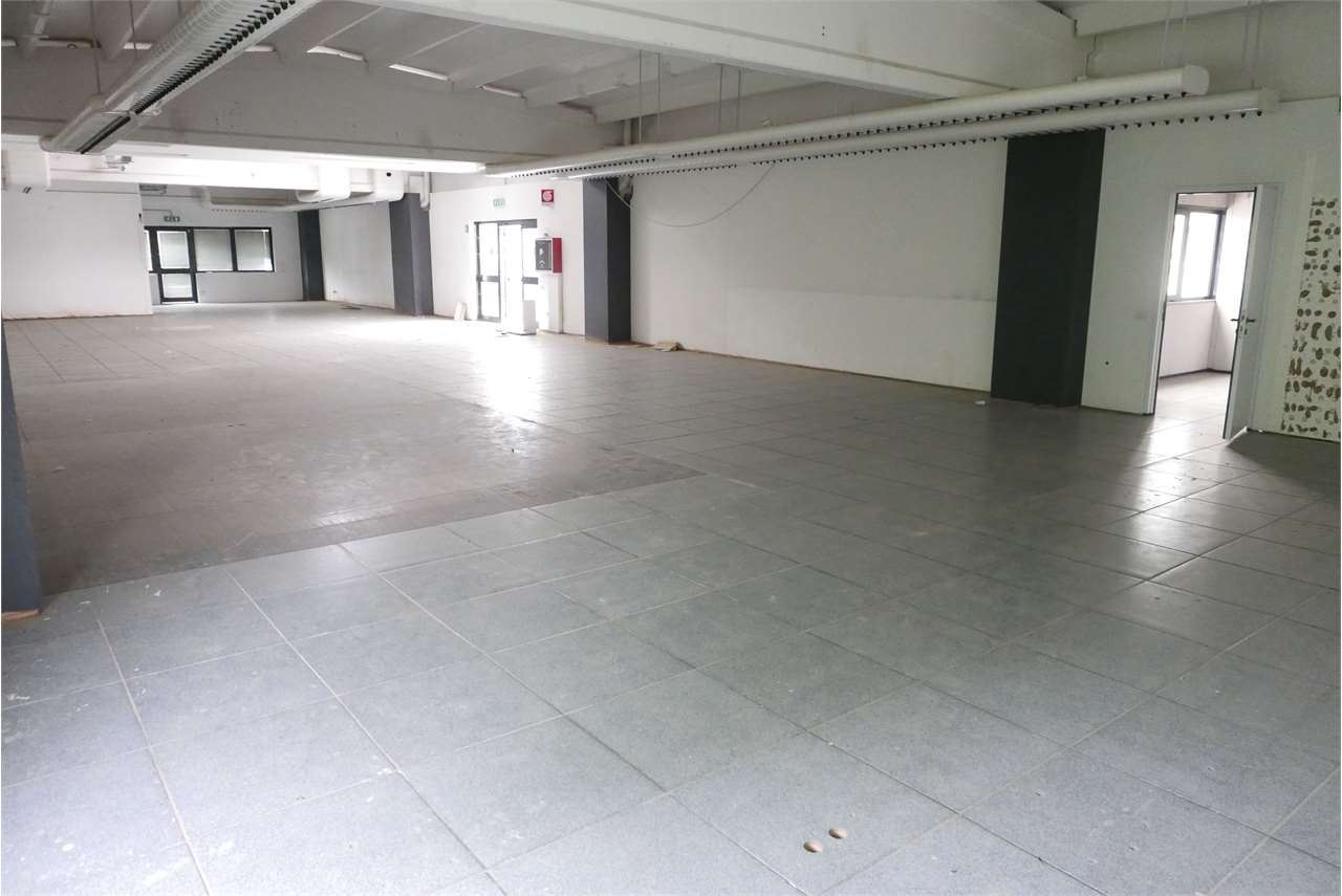 Foto attivitã commerciale in vendita a Trento (Trento)
