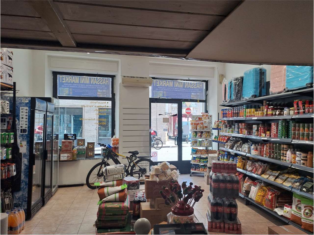 Foto attivitã commerciale in vendita a Trento (Trento)