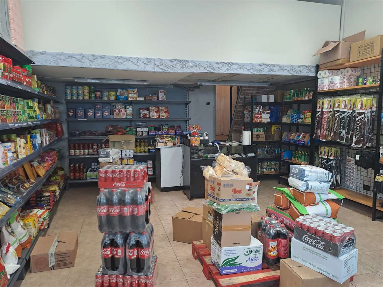 Foto attivitã commerciale in vendita a Trento (Trento)
