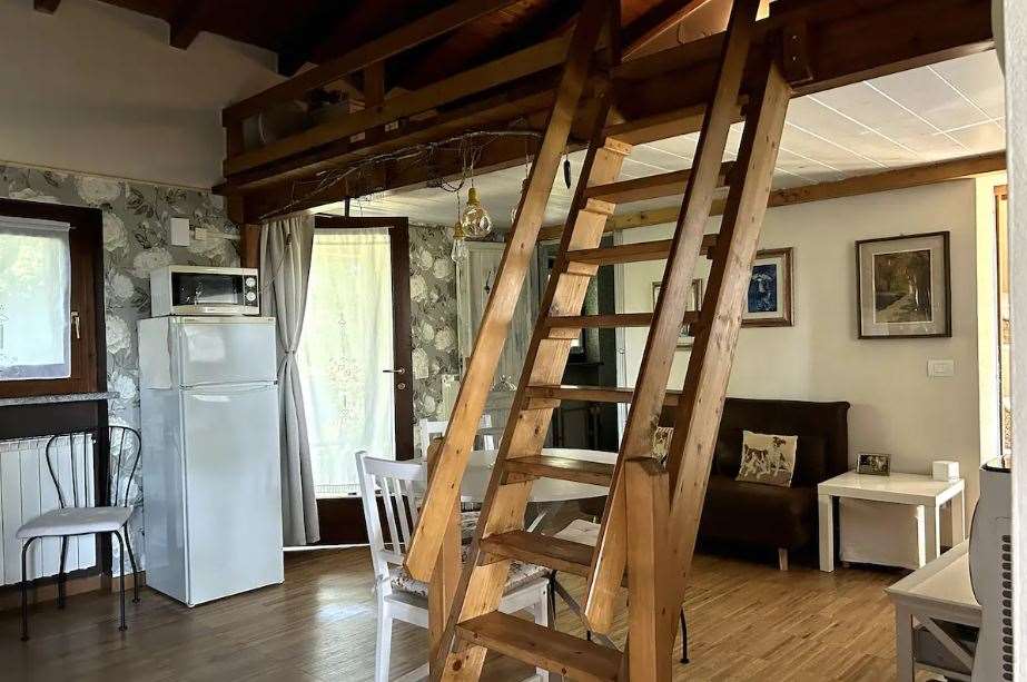 Porzione di casa in vendita a Varallo Pombia (NO)