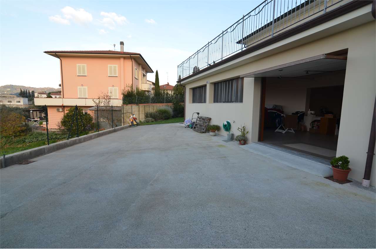 Villa in vendita a Lamporecchio (PT)