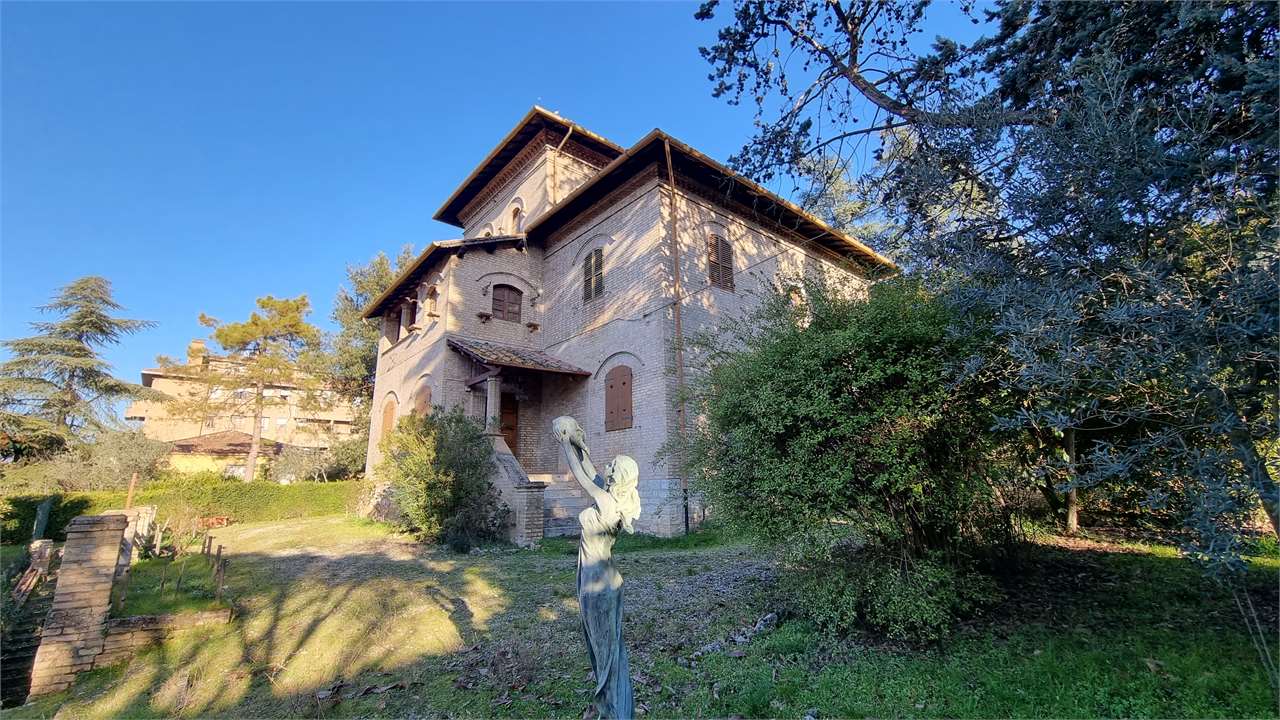 Italy – Spoleto Villa Luxury Real Estate