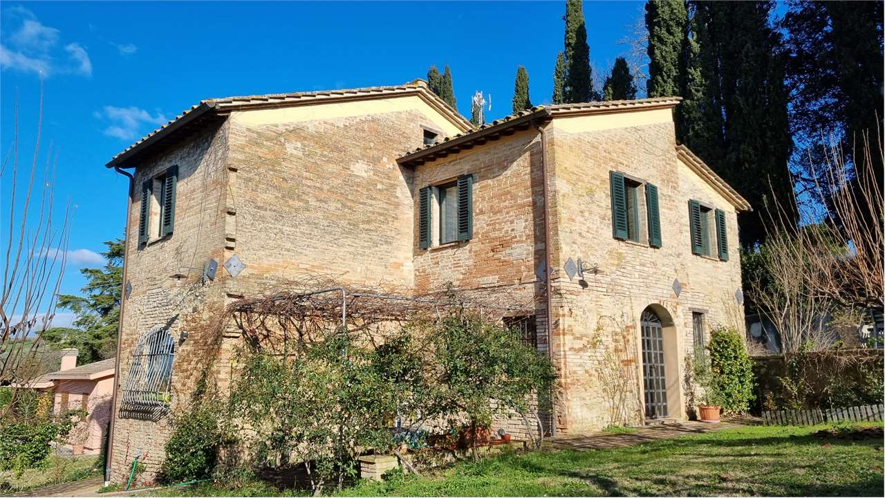 Perugia Perugia Sant'Enea, vendita casale finemente ristru