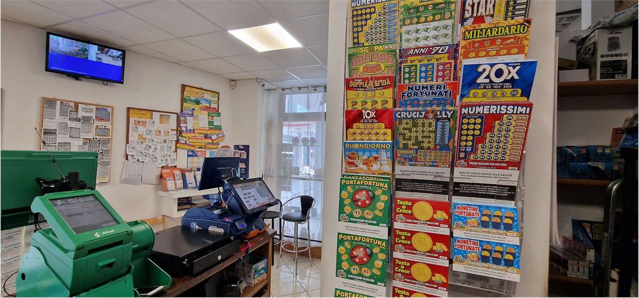 Attività commerciale in affitto a Ponte Felcino, Perugia (PG)