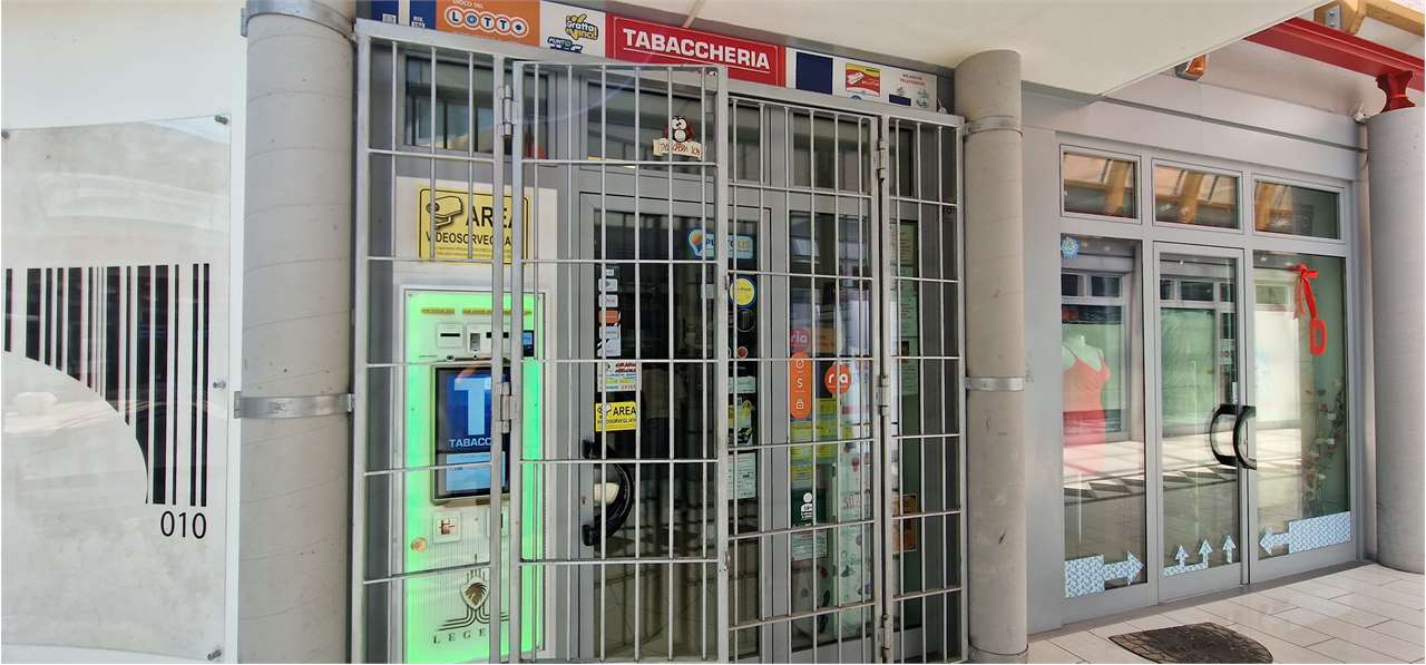 Attività commerciale in affitto a Ponte Felcino, Perugia (PG)