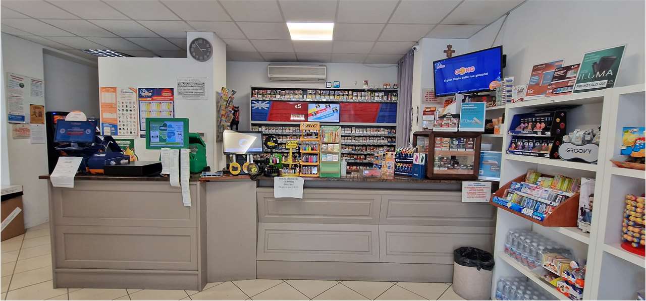 Attività commerciale in affitto a Ponte Felcino, Perugia (PG)