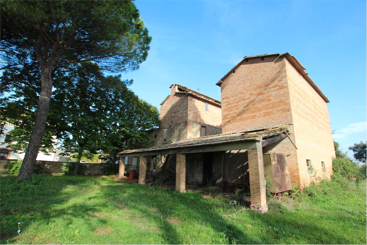 Marsciano Casale padronale parzialmente ristrutturato Umbria
