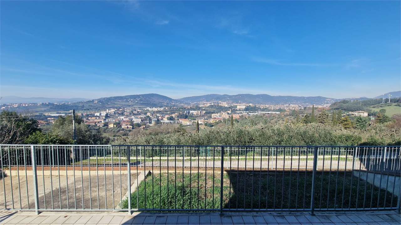 Perugia Prepo appartamento in villa con giardino.
