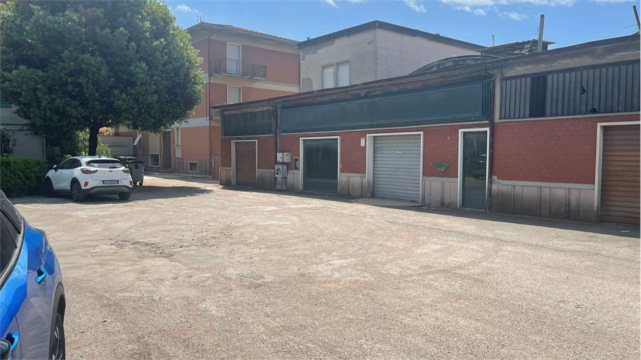 Negozio in vendita a Ponte Felcino, Perugia (PG)