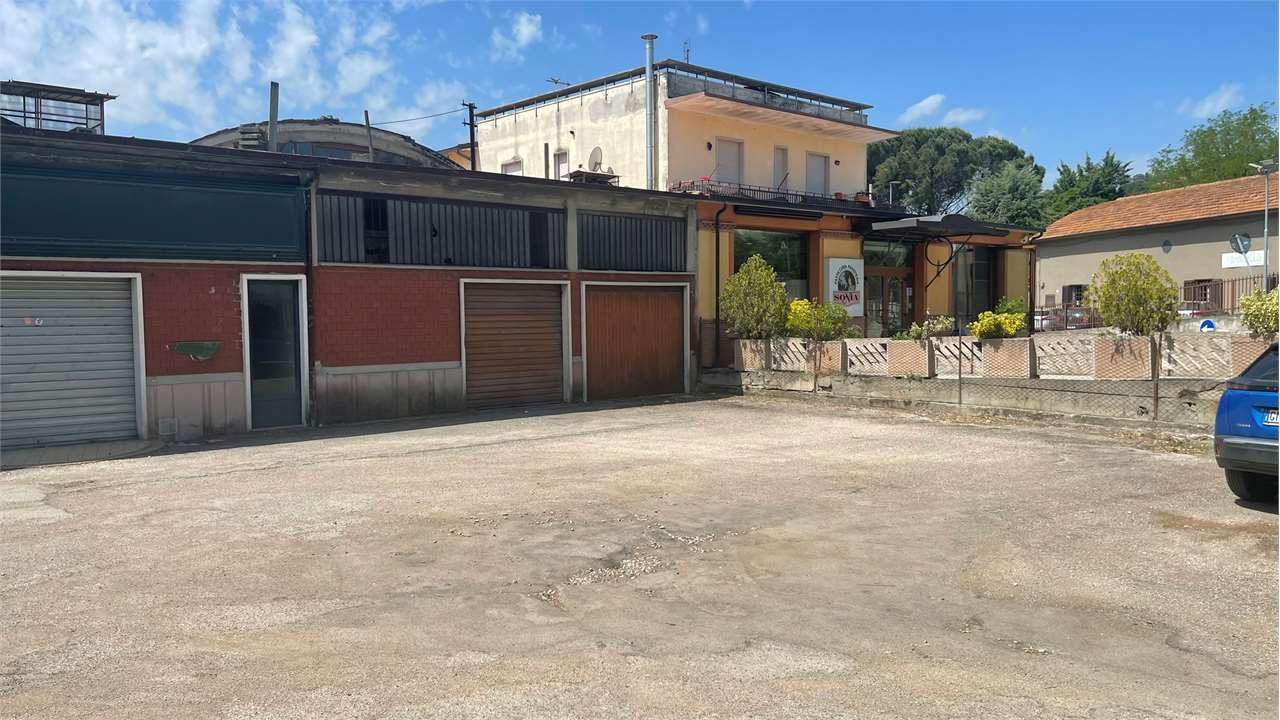 Negozio in vendita a Ponte Felcino, Perugia (PG)