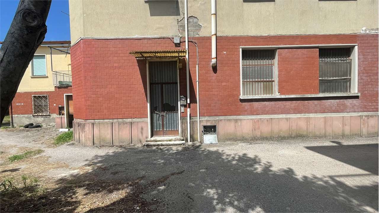 Negozio in vendita a Ponte Felcino, Perugia (PG)
