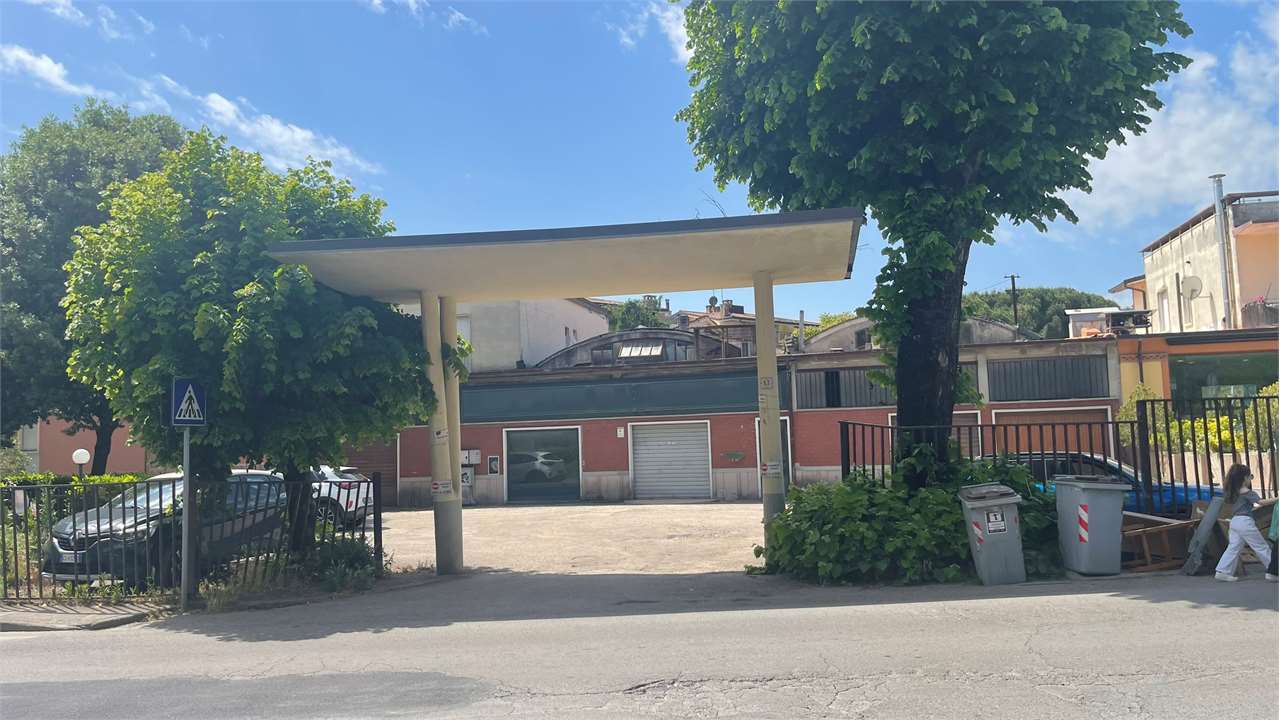 Negozio in vendita a Ponte Felcino, Perugia (PG)