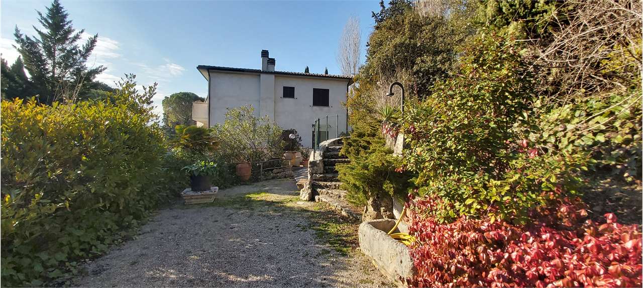 Albergo/Hotel in vendita a Magione (PG)