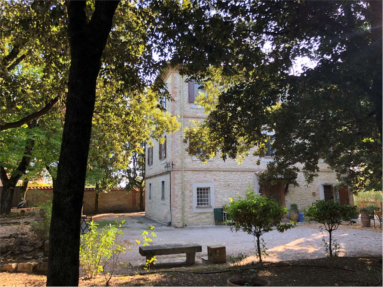  Appartamento in villa con due camere e giardino