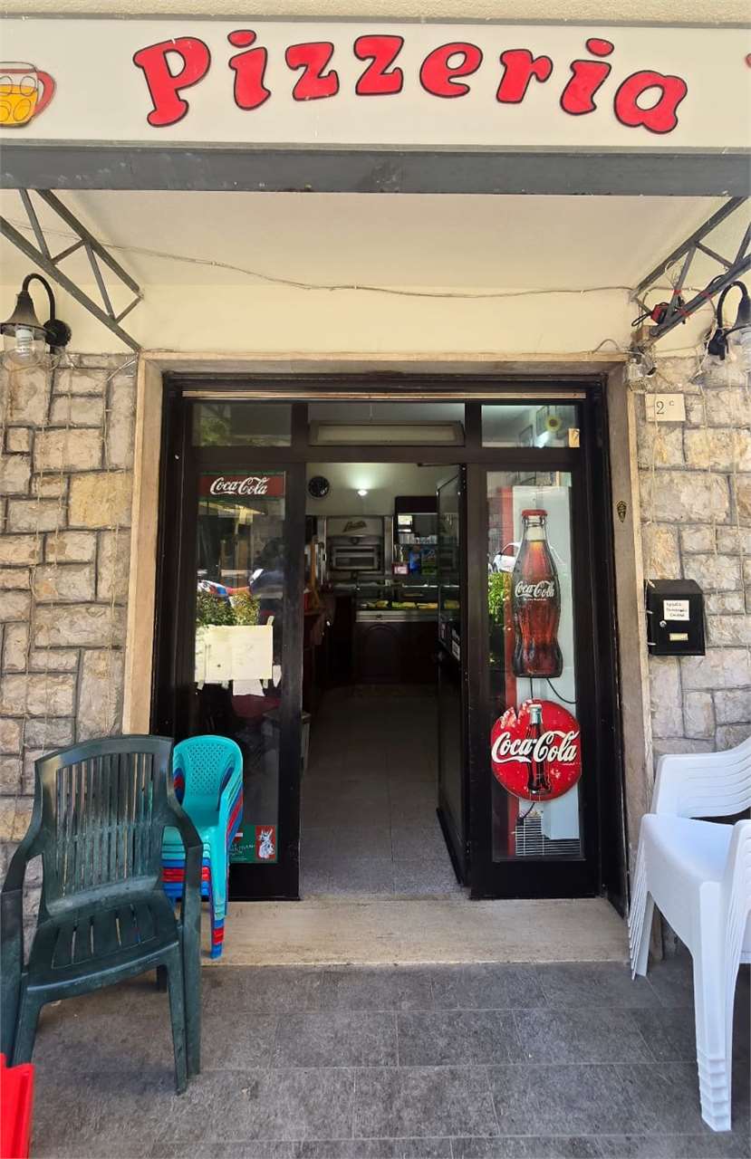 Perugia Vendesi pizzeria al taglio. Ottima zona
