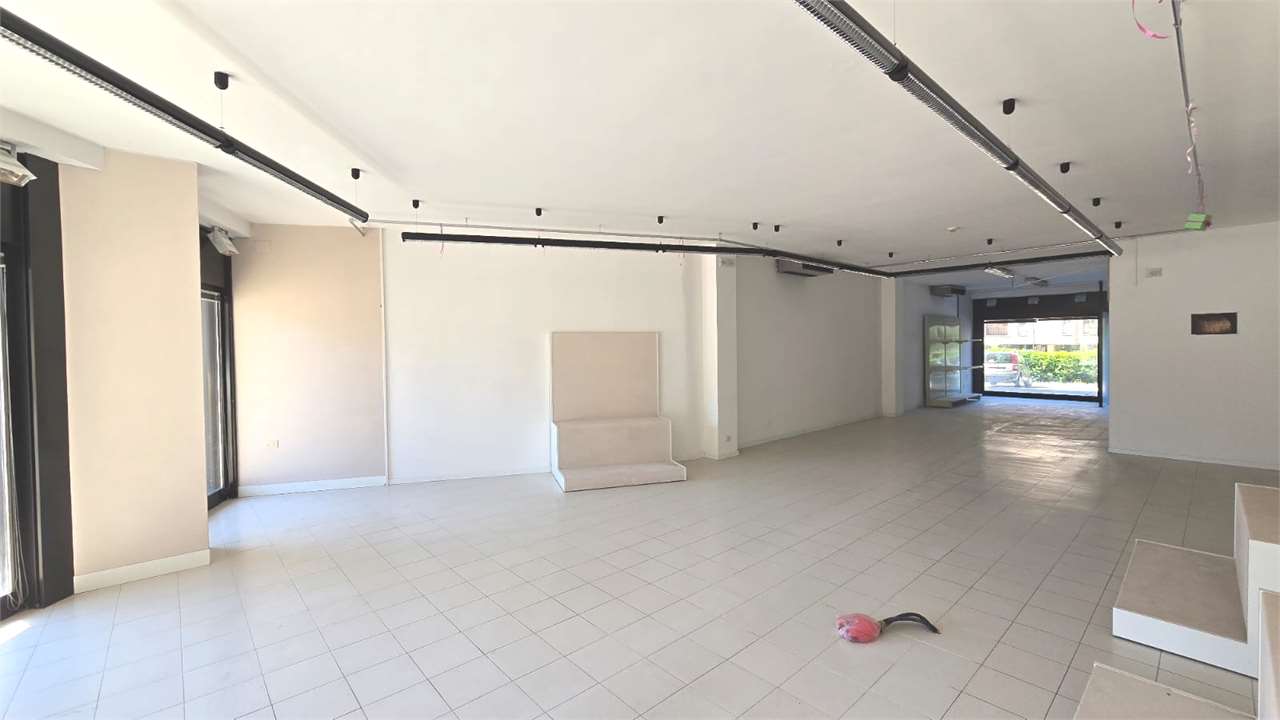 Perugia Locale commerciale 130 mq. ottima posizione San Sisto Pg  
