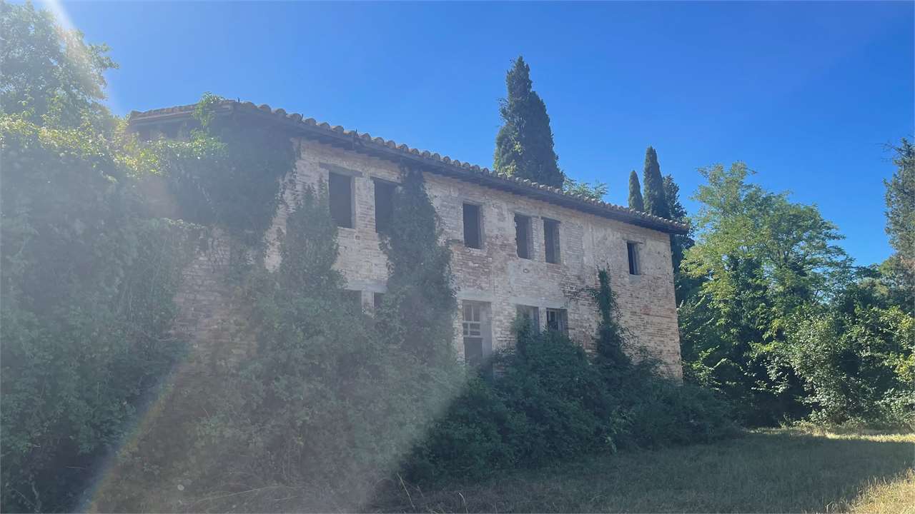 Deruta Casale con ampio terreno