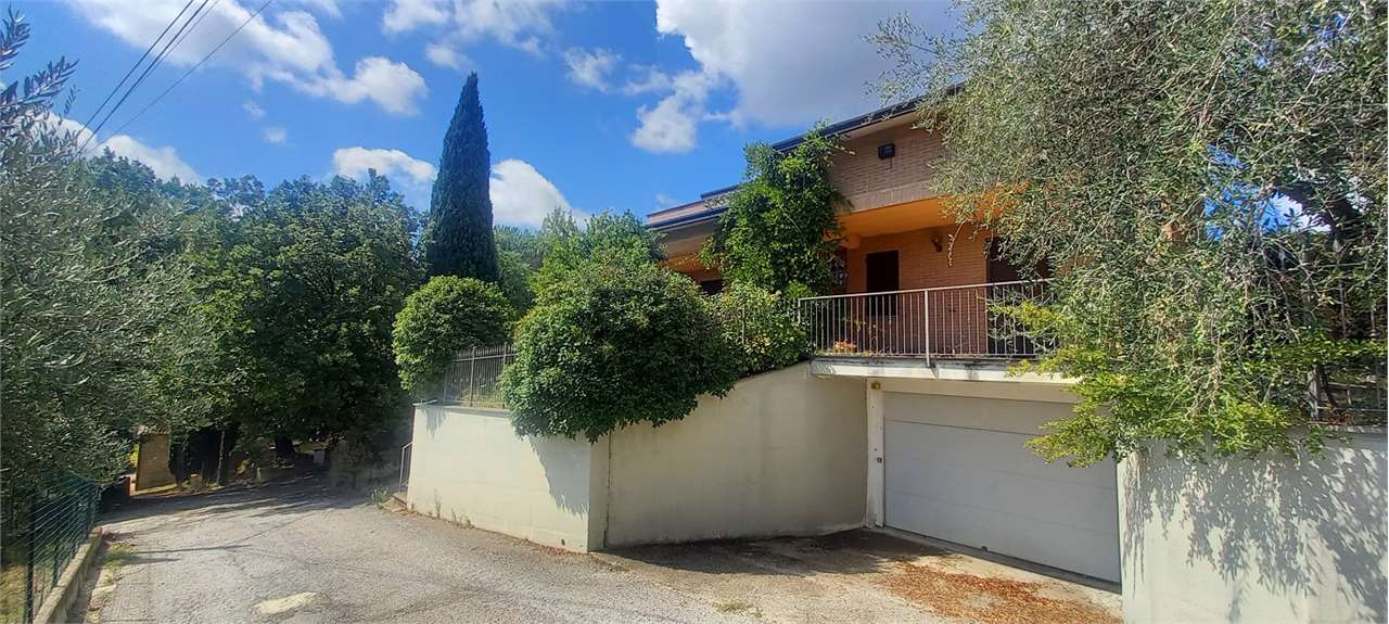 Perugia Villetta singola in posizione tranquilla e panoramica