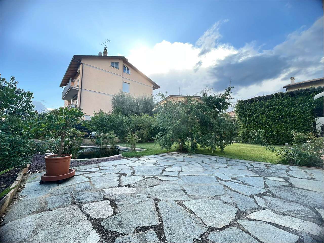 Perugia Casa indipendente, Villa Santa Sabina