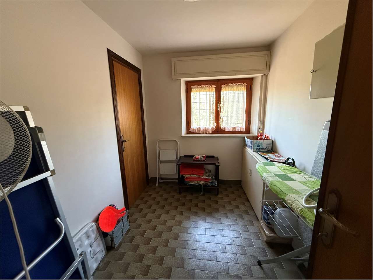 Perugia SANTA MARIA ROSSA, CASA SU DUE PIANI CON TERRENO EDIFICABILE