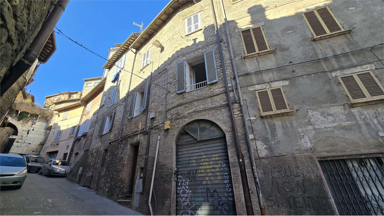 Perugia Vendesi due appartamenti adiacenti primo piano centro storico Perugia