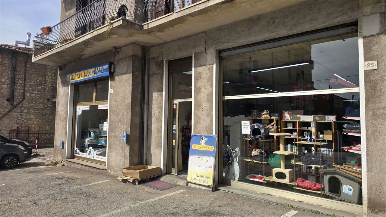 Perugia Locale commerciale 140 mq Viale San Sisto Perugia