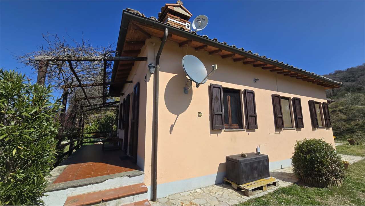 Panicale Appartamento di 65 mq. piano terra in quadrifamiliare. Casalini Panicale