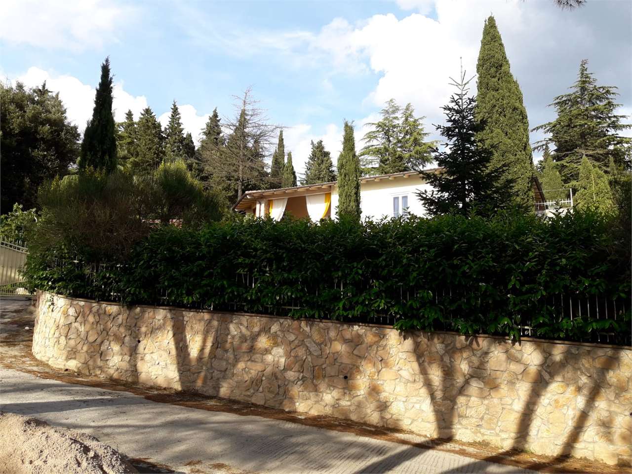 Perugia Perugia - Semicentro - Località Colle della Trinità