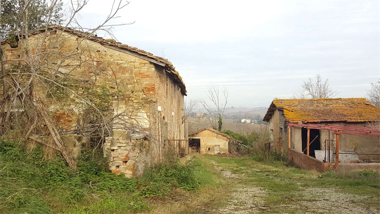 Marsciano Marsciano casale da ristrutturare possibile 110%