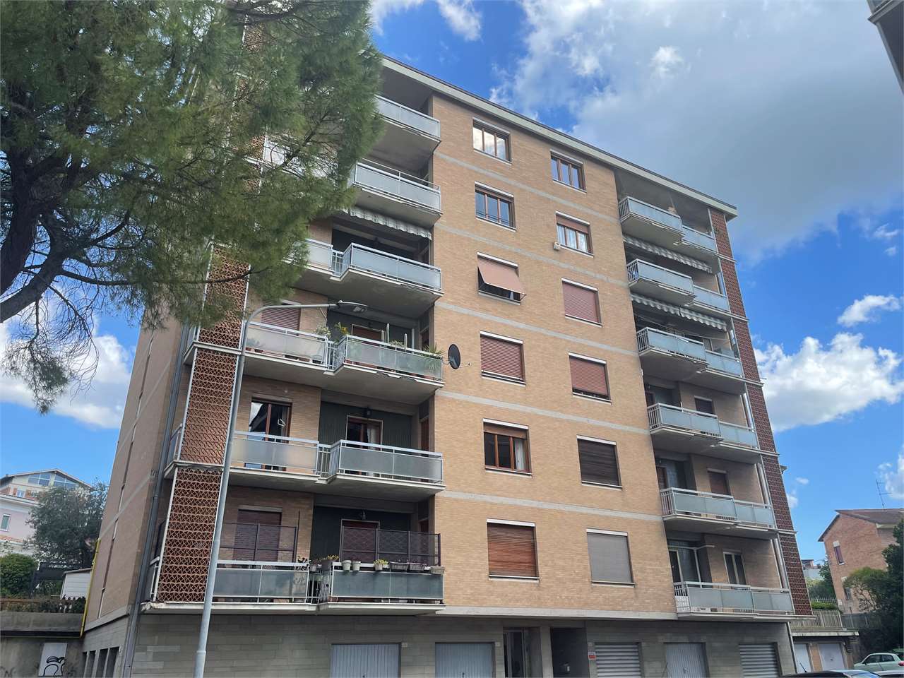 Vendesi Appartamento in zona semi centro