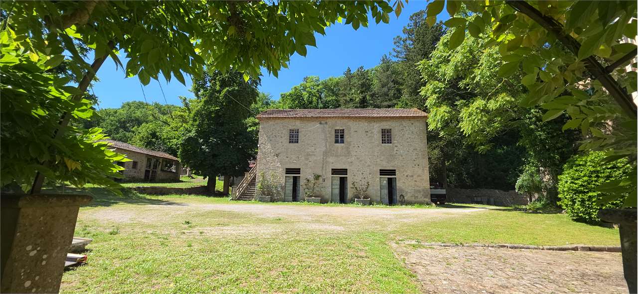 Umbertide Rustico casale di pregio da recuperare – Umbertide (PG)