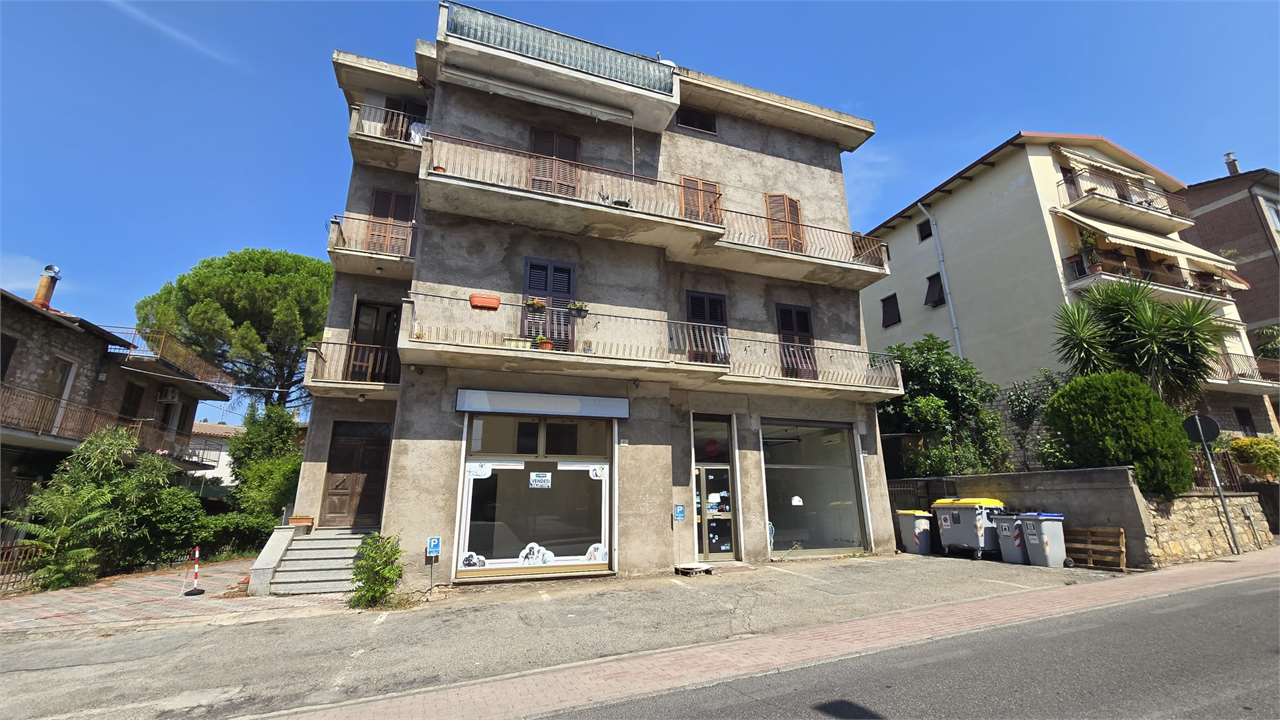 Perugia Locale commerciale 140 mq Viale San Sisto Perugia