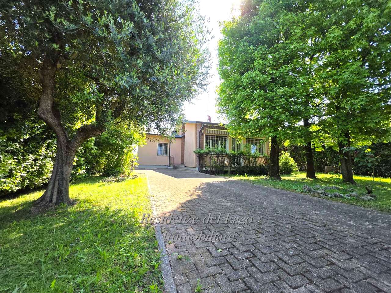 Peschiera del Garda Vendita Villa
