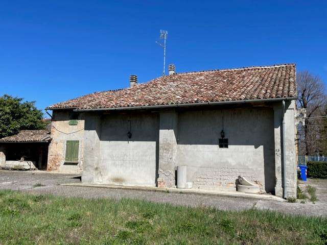 Rustico in vendita a Roncole Verdi, Busseto (PR)