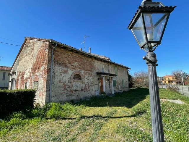 Rustico in vendita a Roncole Verdi, Busseto (PR)