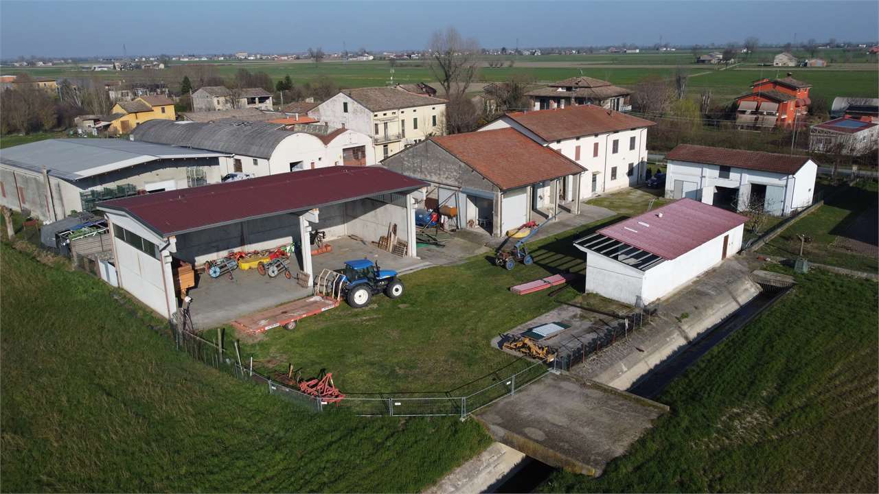 Rustico in vendita a Busseto (PR)