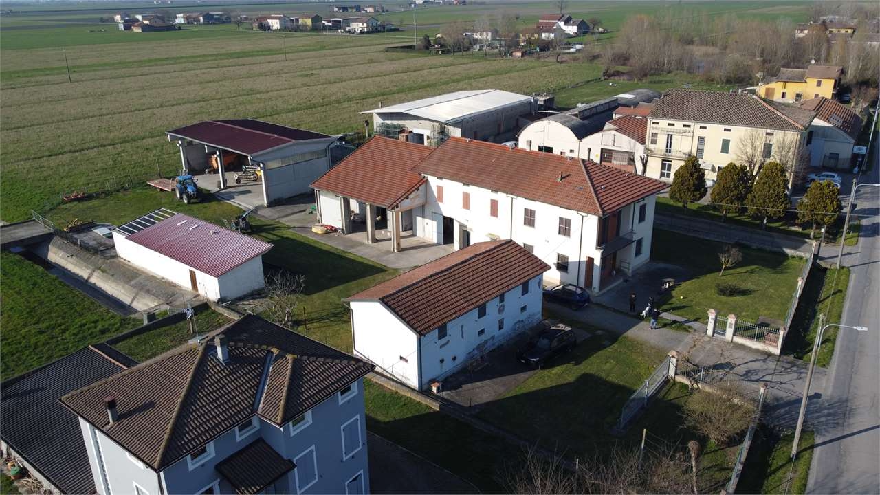 Rustico in vendita a Busseto (PR)