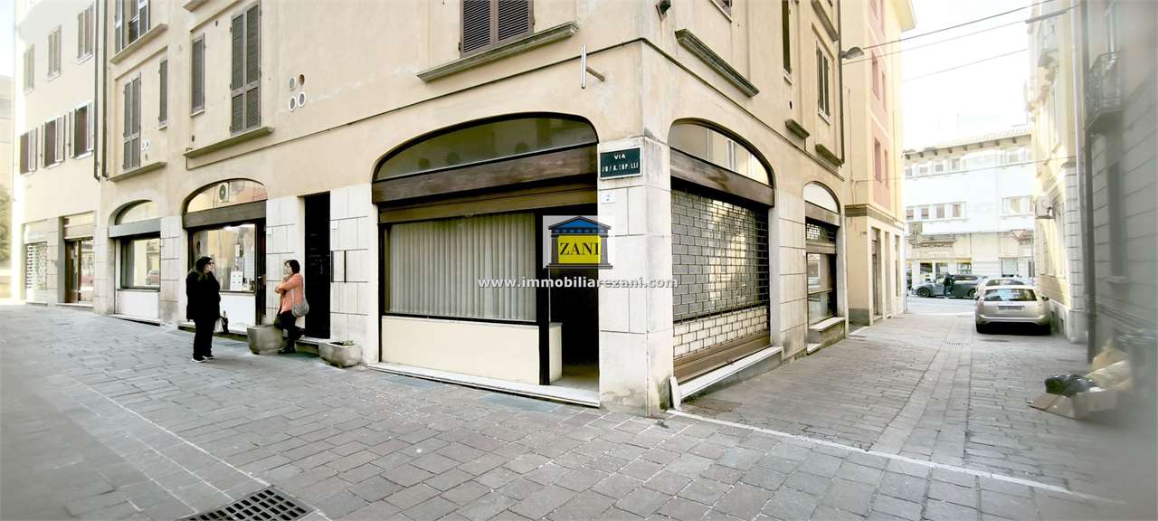 Negozio in affitto a Salsomaggiore Terme (PR)